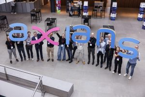 Teamwork and expertise side by side, with Dirk Devoghel and Wilfried Goossens during the recent Hi‑Tech Horizons customer event of Axians Belgium.